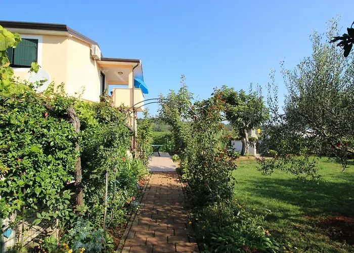 Alma A4 * Novigrad Istria