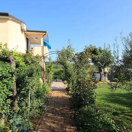 Alma A4 * Novigrad (Istria)