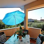 Apartment Alma A4 *